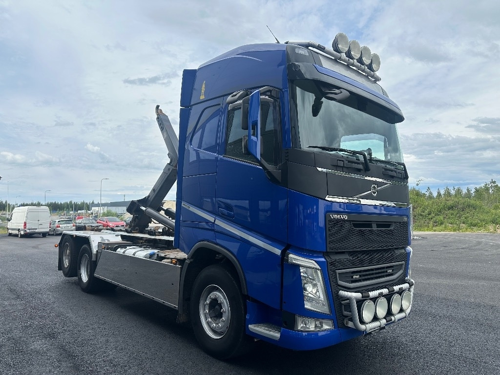 Volvo FH13 540 6x2 Manuaali - Hook lift truck: picture 2 Volvo FH13 540 6x2 Manuaali - Hook lift truck: picture 2
