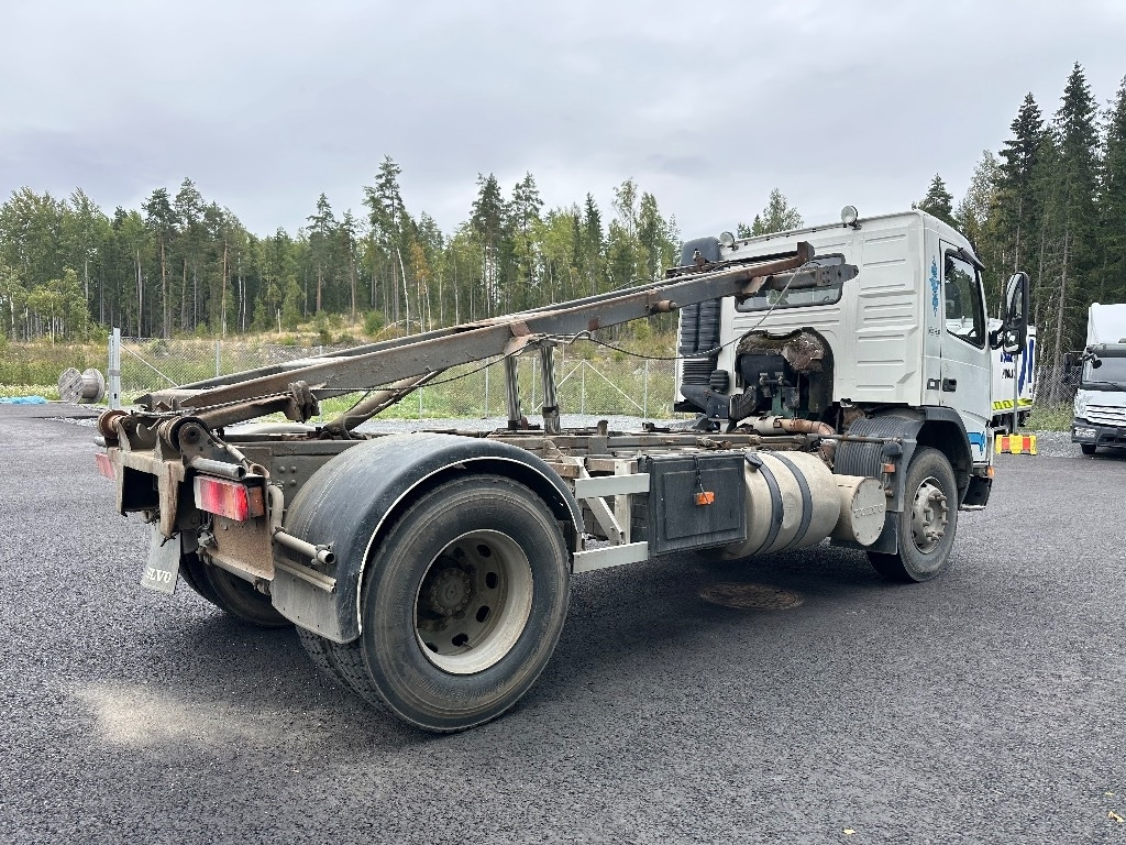 Volvo FM7 4x2 vaijerilaitteilla - Skip loader truck: picture 4 Volvo FM7 4x2 vaijerilaitteilla - Skip loader truck: picture 4