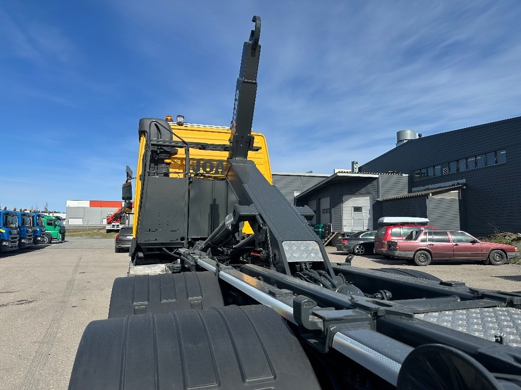 Hook lift truck Volvo FMX 510: picture 8