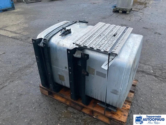 MAN Diesel tank 460 liter MAN 81.12201-5933 - Fuel tank for Truck: picture 2 MAN Diesel tank 460 liter MAN 81.12201-5933 - Fuel tank for Truck: picture 2