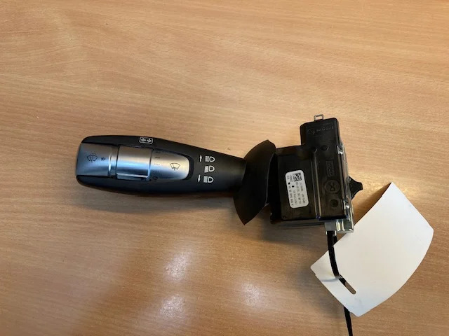 Mercedes A0095455224 – Mercedes wiper switch - Electrical system for Truck: picture 1 Mercedes A0095455224 – Mercedes wiper switch - Electrical system for Truck: picture 1