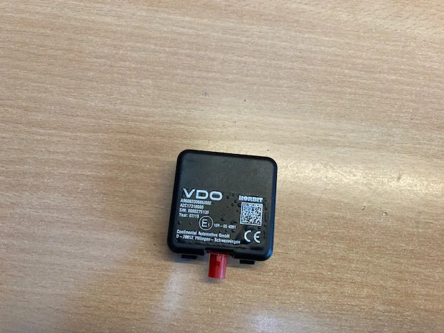 Mercedes A9608200885 – Mercedes ECU DSRC - ECU for Truck: picture 1 Mercedes A9608200885 – Mercedes ECU DSRC - ECU for Truck: picture 1