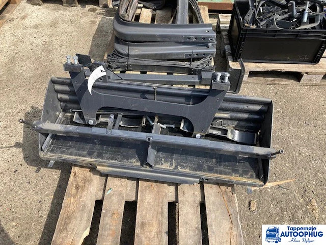 Scania Battery box – Scania 2016256 - Body and exterior for Truck: picture 1 Scania Battery box – Scania 2016256 - Body and exterior for Truck: picture 1