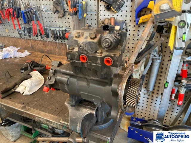 Scania XPI Højtryks dieselpump P/N: 2059882 / 572710 - Engine and parts for Truck: picture 1 Scania XPI Højtryks dieselpump P/N: 2059882 / 572710 - Engine and parts for Truck: picture 1
