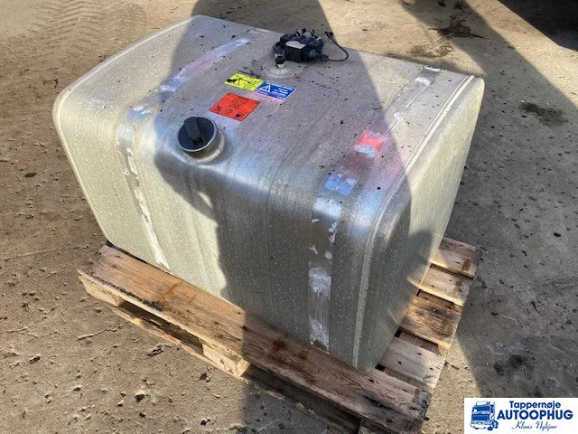 Scania fuel tank 400L Scania 1878319 - Fuel tank for Truck: picture 1 Scania fuel tank 400L Scania 1878319 - Fuel tank for Truck: picture 1