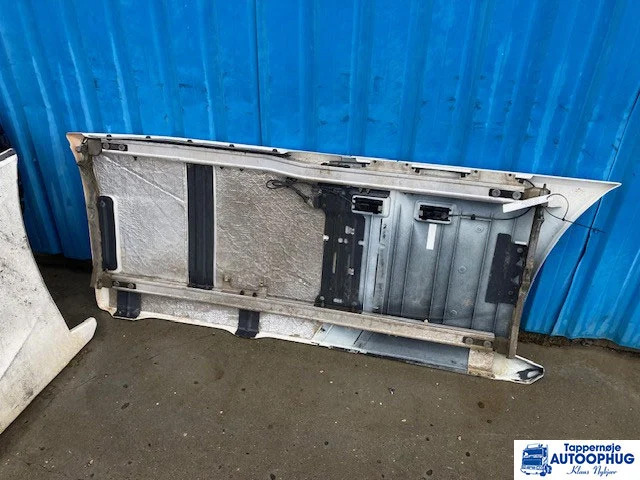 Scania side skirt 2950mm aa - Aerodynamics/ Spoiler for Truck: picture 2 Scania side skirt 2950mm aa - Aerodynamics/ Spoiler for Truck: picture 2