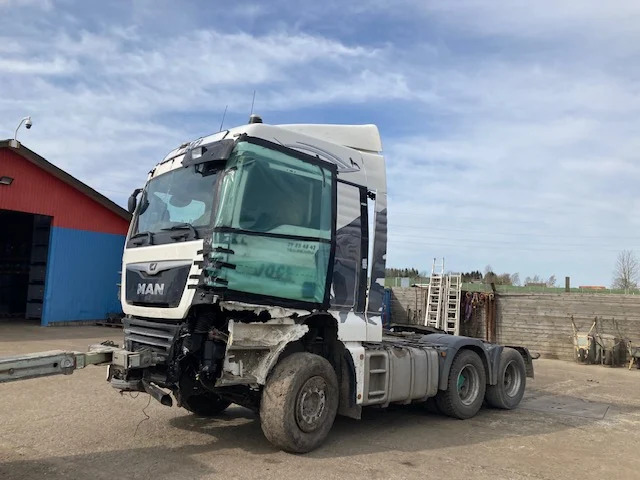 MAN TGX 28.500 - Tractor unit: picture 4 MAN TGX 28.500 - Tractor unit: picture 4