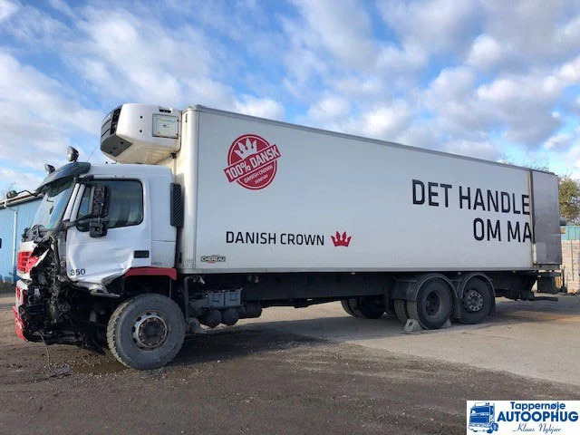 Volvo FM330 Coolerbox 6×2 - Refrigerator truck: picture 3 Volvo FM330 Coolerbox 6×2 - Refrigerator truck: picture 3