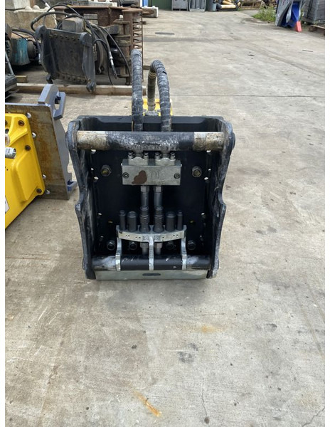 Epiroc MB1650D - Hydraulic hammer for Construction machinery: picture 4 Epiroc MB1650D - Hydraulic hammer for Construction machinery: picture 4