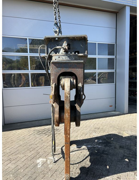 VTN HP21 - Demolition shears for Construction machinery: picture 4 VTN HP21 - Demolition shears for Construction machinery: picture 4