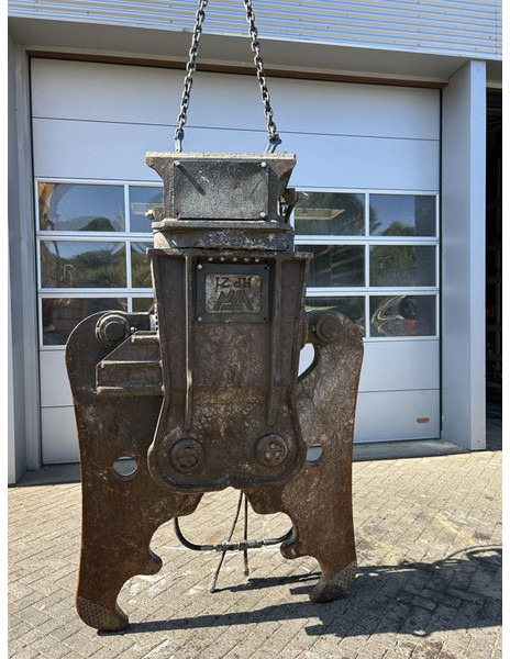 VTN HP21 - Demolition shears for Construction machinery: picture 3 VTN HP21 - Demolition shears for Construction machinery: picture 3