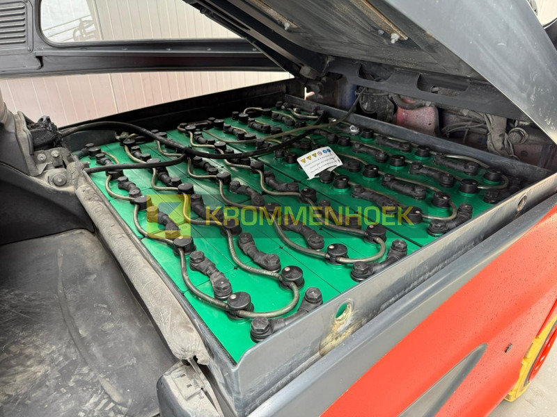 Electric forklift Linde E 30 HL-01/600: picture 15