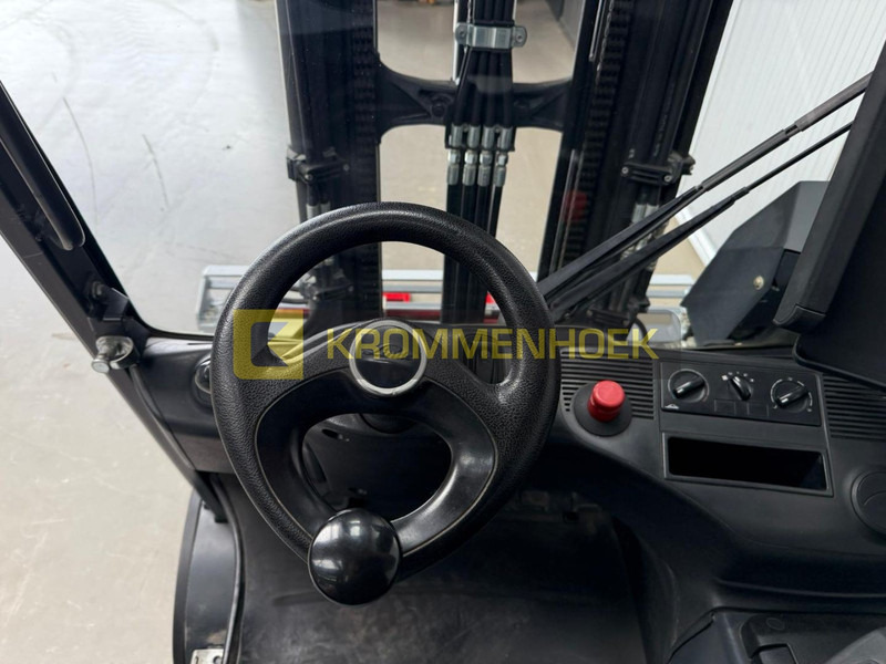 Electric forklift Linde E 30 HL-01/600: picture 14