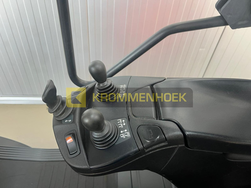 LPG forklift Linde H 30 T: picture 15