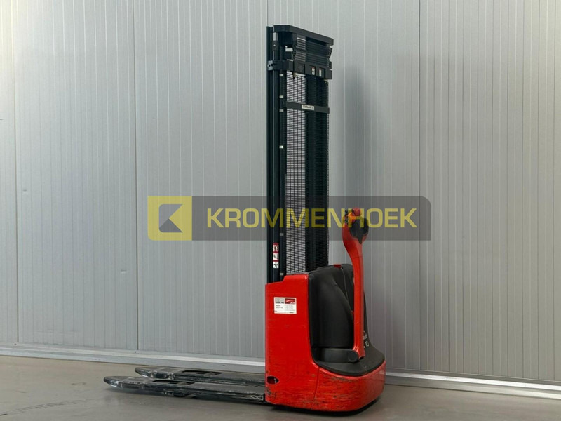Linde L 10 - Stacker: picture 3 Linde L 10 - Stacker: picture 3