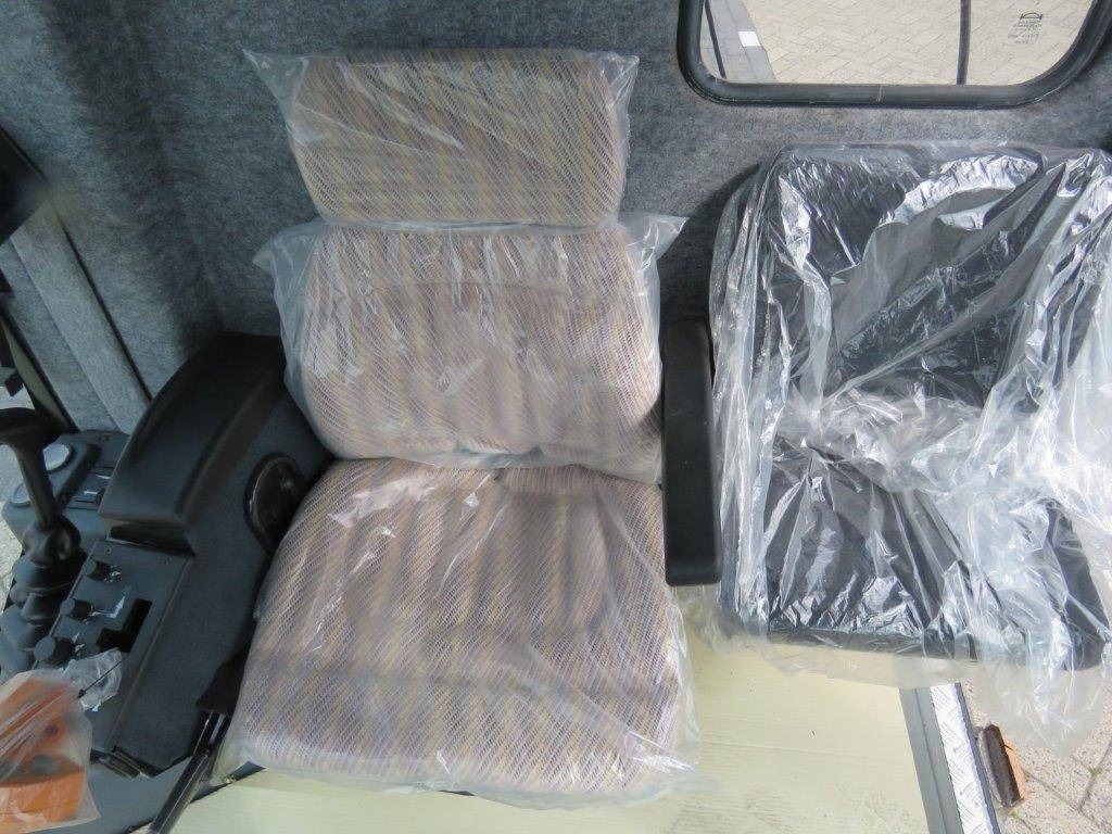 New Cab for Agricultural machinery CNH Cabine - New Holland TX: picture 34 New Cab for Agricultural machinery CNH Cabine - New Holland TX: picture 34