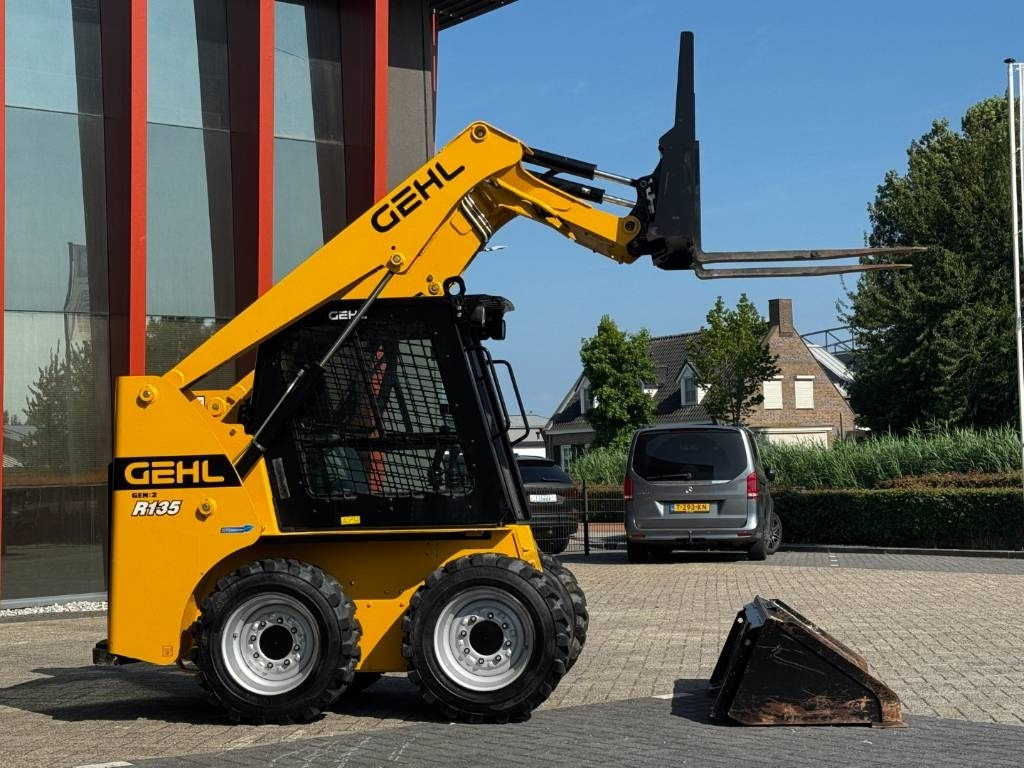 Gehl R135 / Mantitou 1350R, 2022, 115 hours!  - Mini excavator: picture 5 Gehl R135 / Mantitou 1350R, 2022, 115 hours!  - Mini excavator: picture 5