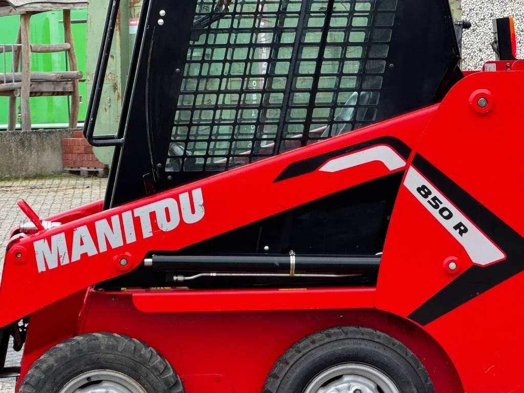 Manitou 850R, 2021, 365 hours! - Mini excavator: picture 3 Manitou 850R, 2021, 365 hours! - Mini excavator: picture 3