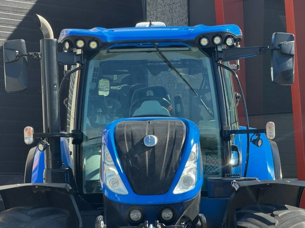 Farm tractor New Holland T7.245 Auto Command, GPS complete, frontlinkage: picture 6 Farm tractor New Holland T7.245 Auto Command, GPS complete, frontlinkage: picture 6