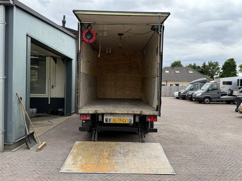 Mercedes-Benz Sprinter 519 BE Trekker 3250 KG laadvermogen Dhollandia Laadklep - Tractor unit: picture 5 Mercedes-Benz Sprinter 519 BE Trekker 3250 KG laadvermogen Dhollandia Laadklep - Tractor unit: picture 5