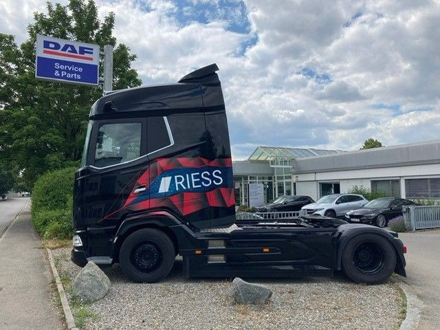 DAF XG 530 FT Vollluft Leder Kamera SpurH - Tractor unit: picture 2 DAF XG 530 FT Vollluft Leder Kamera SpurH - Tractor unit: picture 2