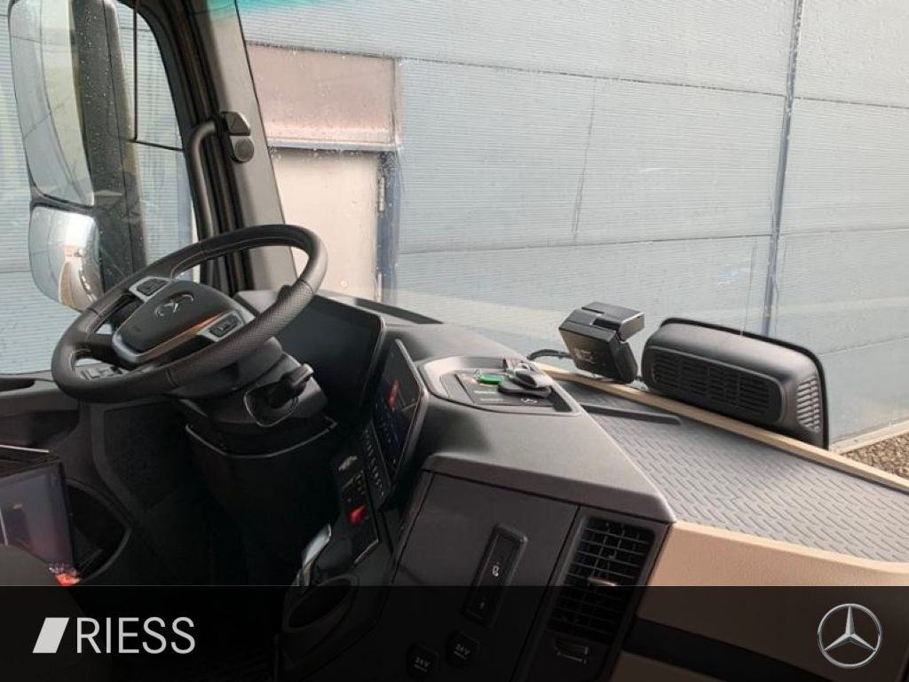 Tractor unit Mercedes-Benz Actros 1851 LS: picture 8