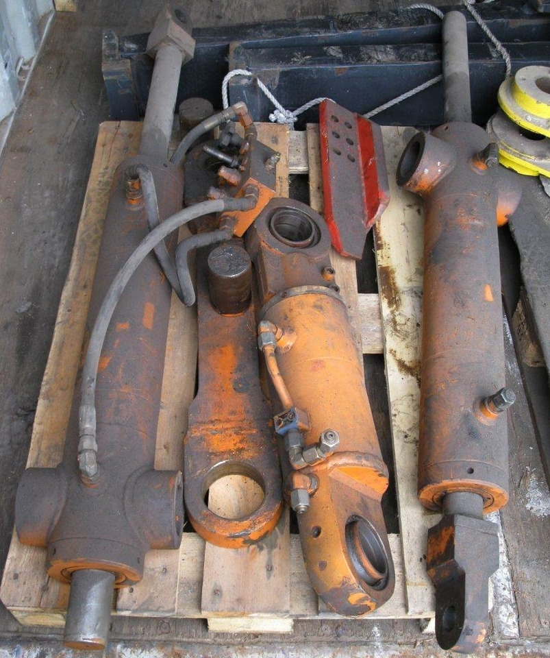 Belotti B91 - Forklift: picture 2 Belotti B91 - Forklift: picture 2