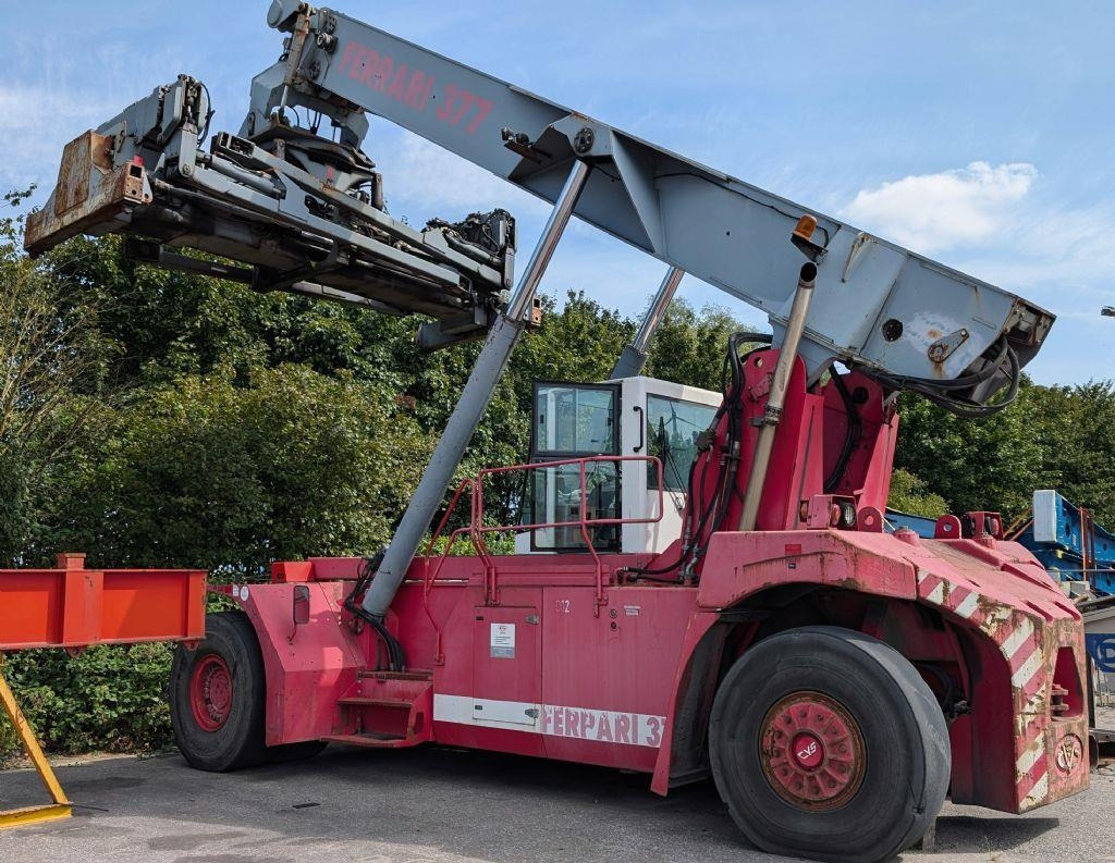 CVS Ferrari F377.5 PB - Reach stacker: picture 1 CVS Ferrari F377.5 PB - Reach stacker: picture 1