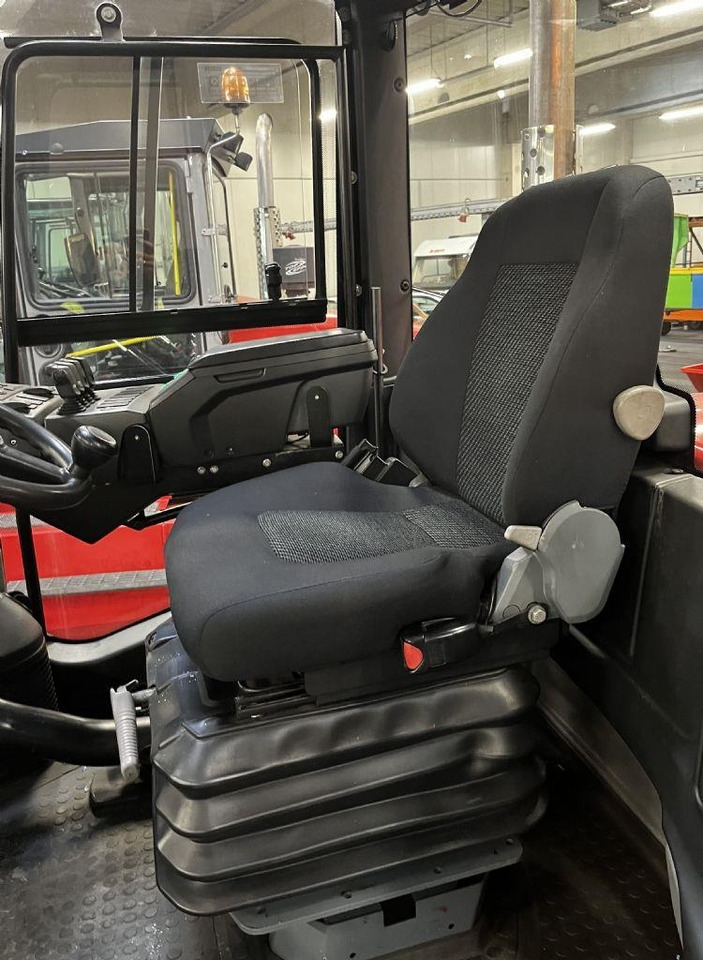 Kalmar DCG120-12  - Diesel forklift: picture 5 Kalmar DCG120-12  - Diesel forklift: picture 5