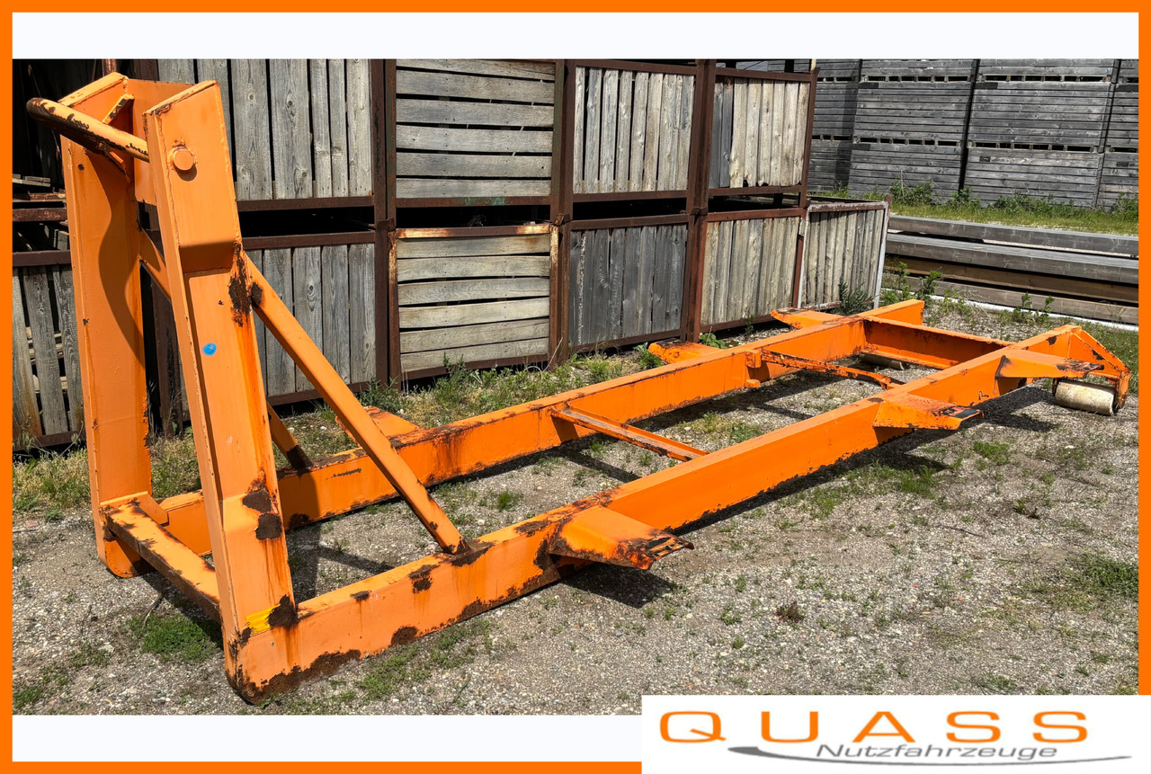 Abrollgestell - Hook lift truck: picture 1 Abrollgestell - Hook lift truck: picture 1