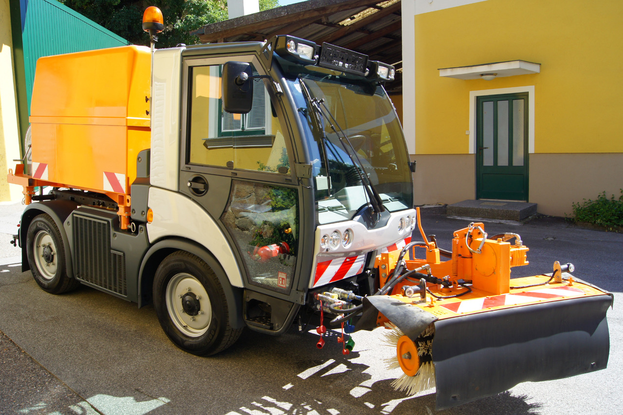MULTICAR TREMO X56 Carrier CS/4x4/Euro 5/Besen/Wasserfass - Road sweeper: picture 5 MULTICAR TREMO X56 Carrier CS/4x4/Euro 5/Besen/Wasserfass - Road sweeper: picture 5