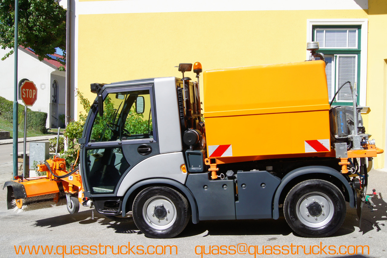 MULTICAR TREMO X56 Carrier CS/4x4/Euro 5/Besen/Wasserfass - Road sweeper: picture 2 MULTICAR TREMO X56 Carrier CS/4x4/Euro 5/Besen/Wasserfass - Road sweeper: picture 2