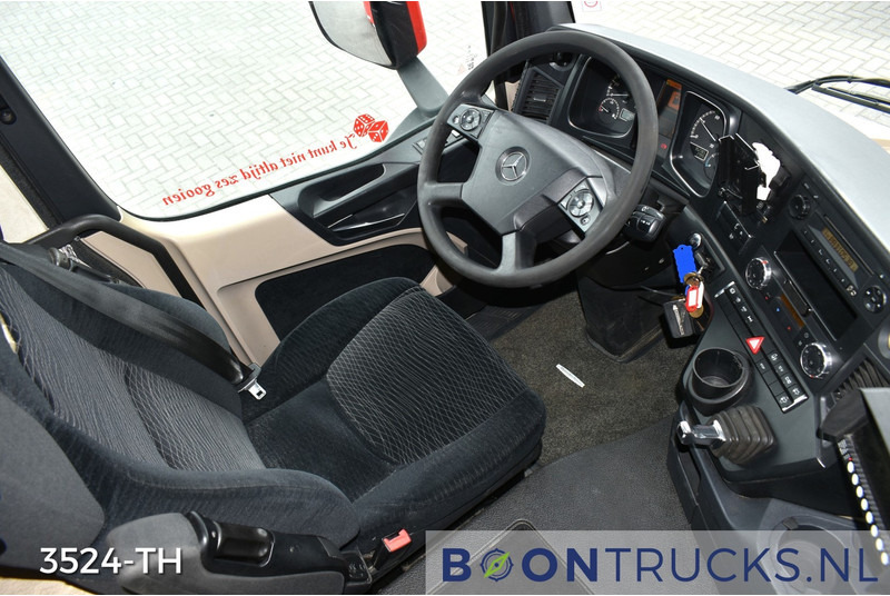 Interior photo 1: Tractor unit Mercedes-Benz Actros 1842 LS 4x2 | EURO6 * NL TRUCK * APK 04-2026!