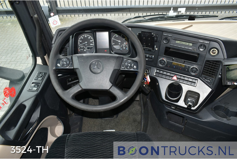 Interior photo 2: Tractor unit Mercedes-Benz Actros 1842 LS 4x2 | EURO6 * NL TRUCK * APK 04-2026!