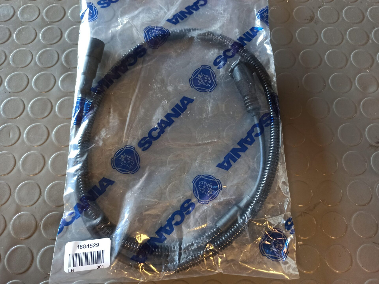 SCANIA CABLE HARNESS 1884529 - Cables/ Wire harness for Truck: picture 1 SCANIA CABLE HARNESS 1884529 - Cables/ Wire harness for Truck: picture 1