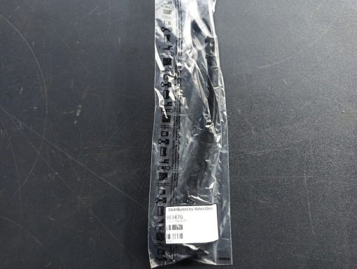 VOLVO COMPRESSOR HOSE - 983470 - Engine and parts for Truck: picture 1 VOLVO COMPRESSOR HOSE - 983470 - Engine and parts for Truck: picture 1