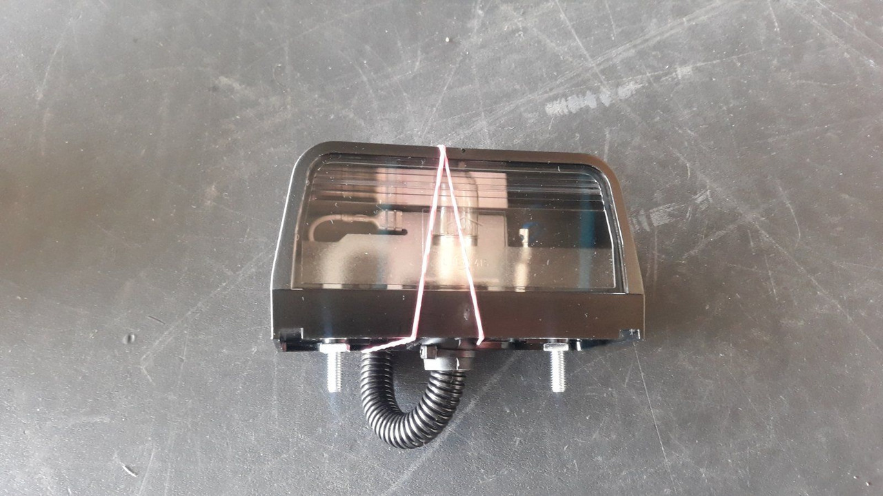 VOLVO LAMP 20502524 - Lights/ Lighting for Truck: picture 4 VOLVO LAMP 20502524 - Lights/ Lighting for Truck: picture 4