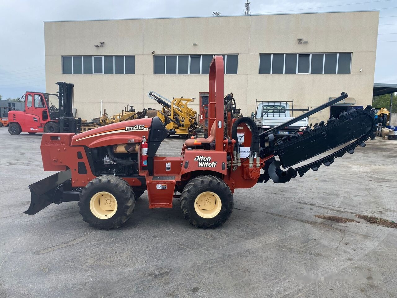 Ditch-Witch RT45 - Trencher: picture 1 Ditch-Witch RT45 - Trencher: picture 1