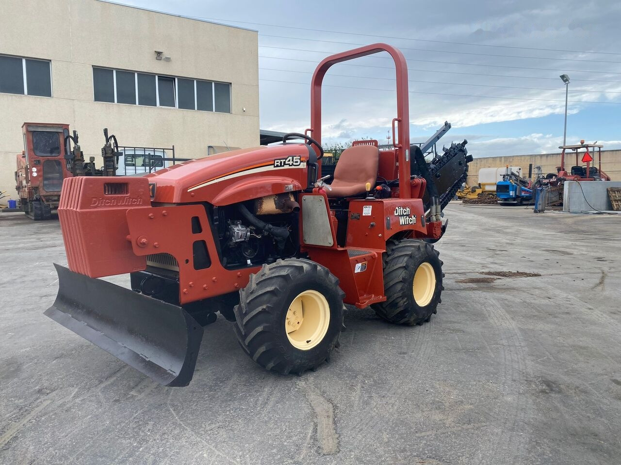 Ditch-Witch RT45 - Trencher: picture 2 Ditch-Witch RT45 - Trencher: picture 2