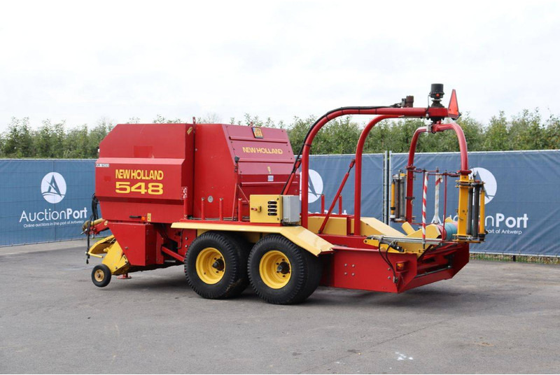 New Holland 548 - Agricultural machinery: picture 4 New Holland 548 - Agricultural machinery: picture 4