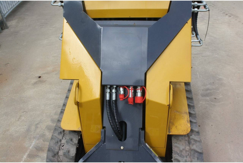 BISON BT360 - Crawler loader: picture 4 BISON BT360 - Crawler loader: picture 4