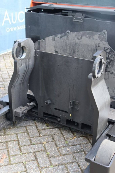 Reach truck BT: picture 11