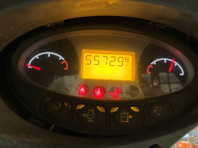 Wheel loader Bobcat S590: picture 12 Wheel loader Bobcat S590: picture 12