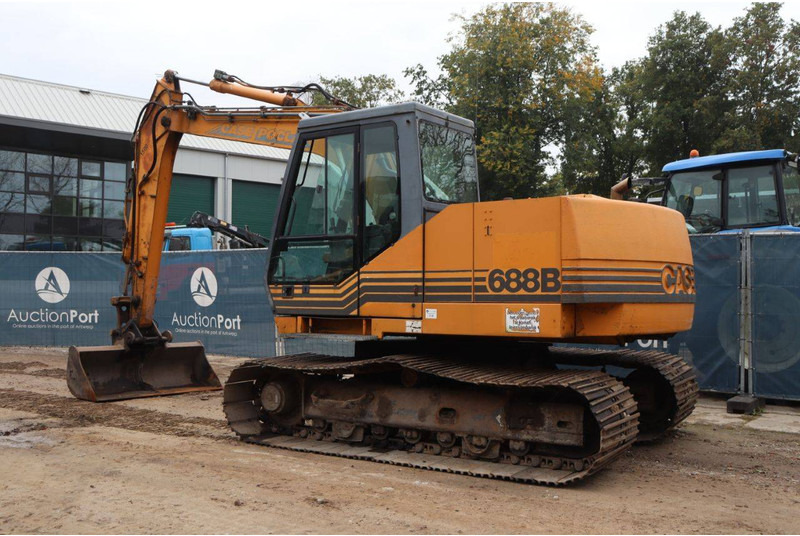 Case 688B-CK - Crawler excavator: picture 3 Case 688B-CK - Crawler excavator: picture 3