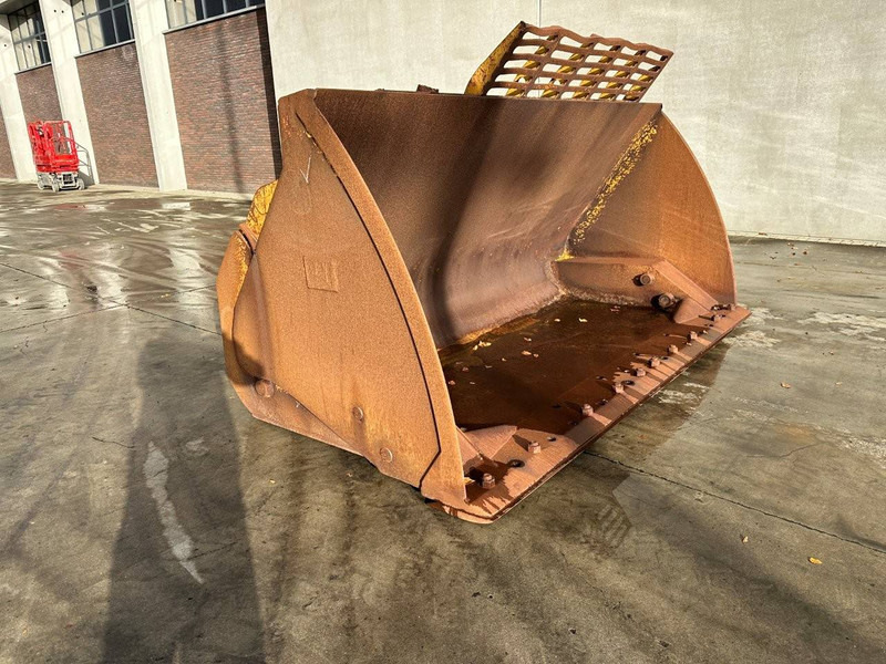 Cat CH-09-000132-15 - Bucket: picture 1 Cat CH-09-000132-15 - Bucket: picture 1