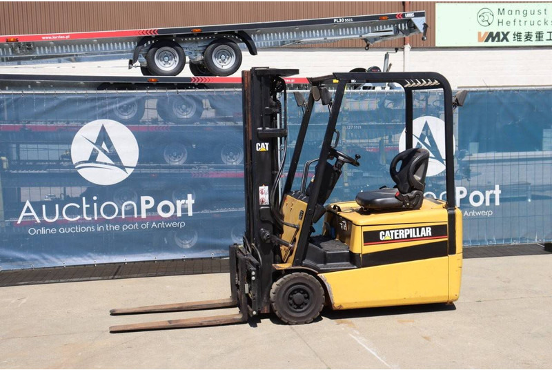 Caterpillar EP16KT - Electric forklift: picture 1 Caterpillar EP16KT - Electric forklift: picture 1