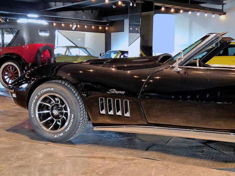 Chevrolet Corvette (C3) Convertible _ 427 - Sedan: picture 5 Chevrolet Corvette (C3) Convertible _ 427 - Sedan: picture 5
