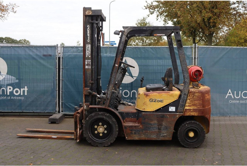 Daewoo G25E-5 - LPG forklift: picture 2 Daewoo G25E-5 - LPG forklift: picture 2