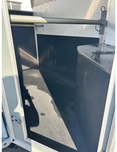 EDUARD VT-13 - Horse trailer: picture 4 EDUARD VT-13 - Horse trailer: picture 4