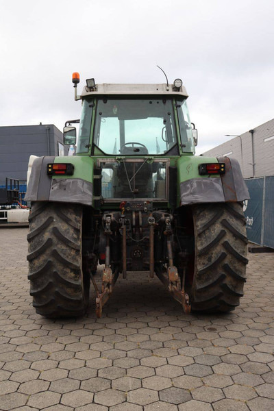 Fendt Favorit 824 - Farm tractor: picture 5 Fendt Favorit 824 - Farm tractor: picture 5